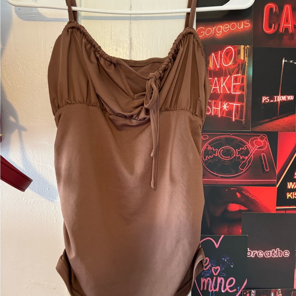 brown top
